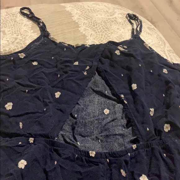 Blue romper with flowers - Picture 5 of 6